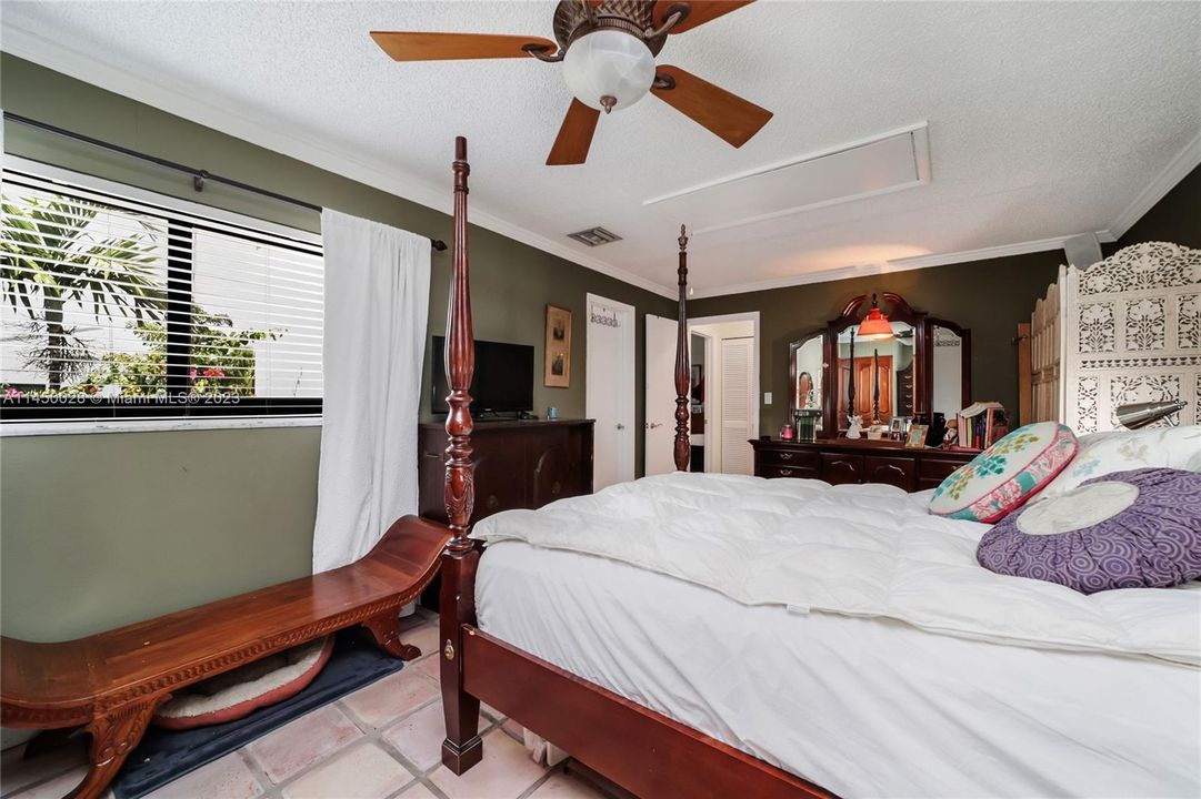 Недавно продано: $475,000 (2 спален, 2 ванн, 1234 Квадратных фут)