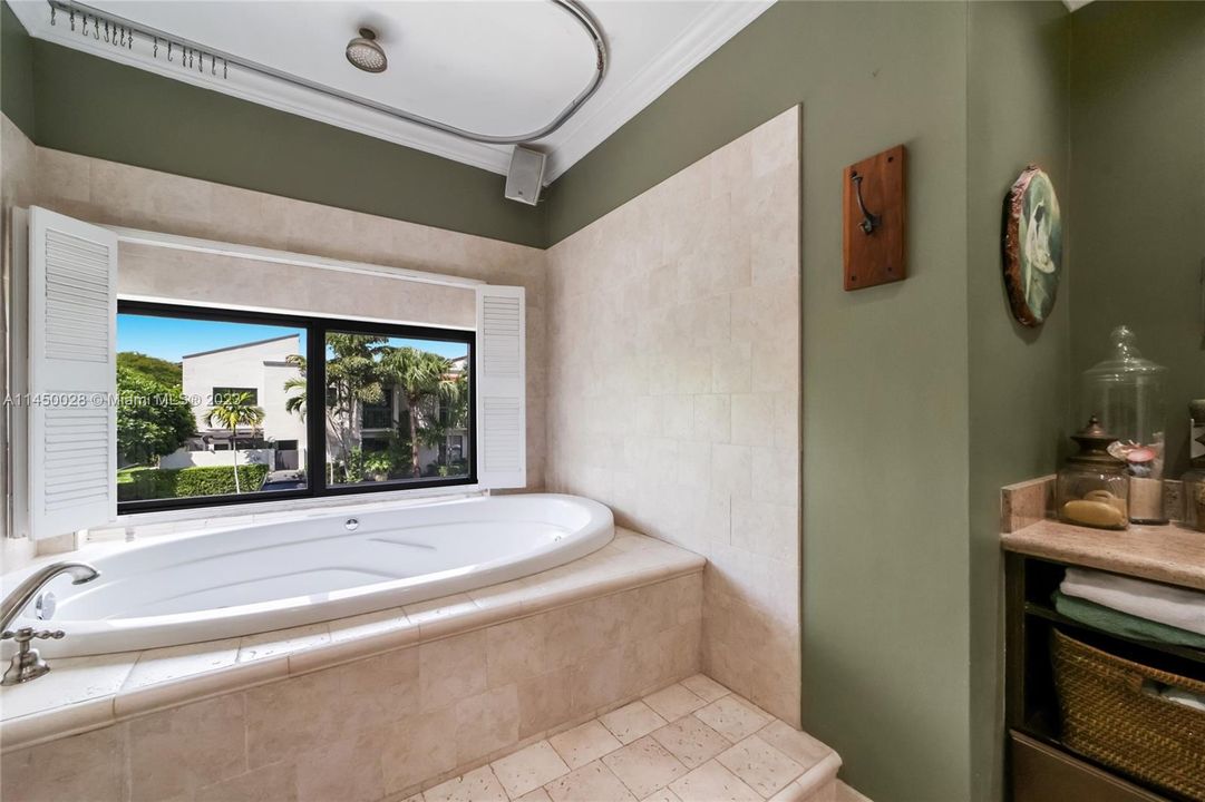 Недавно продано: $475,000 (2 спален, 2 ванн, 1234 Квадратных фут)