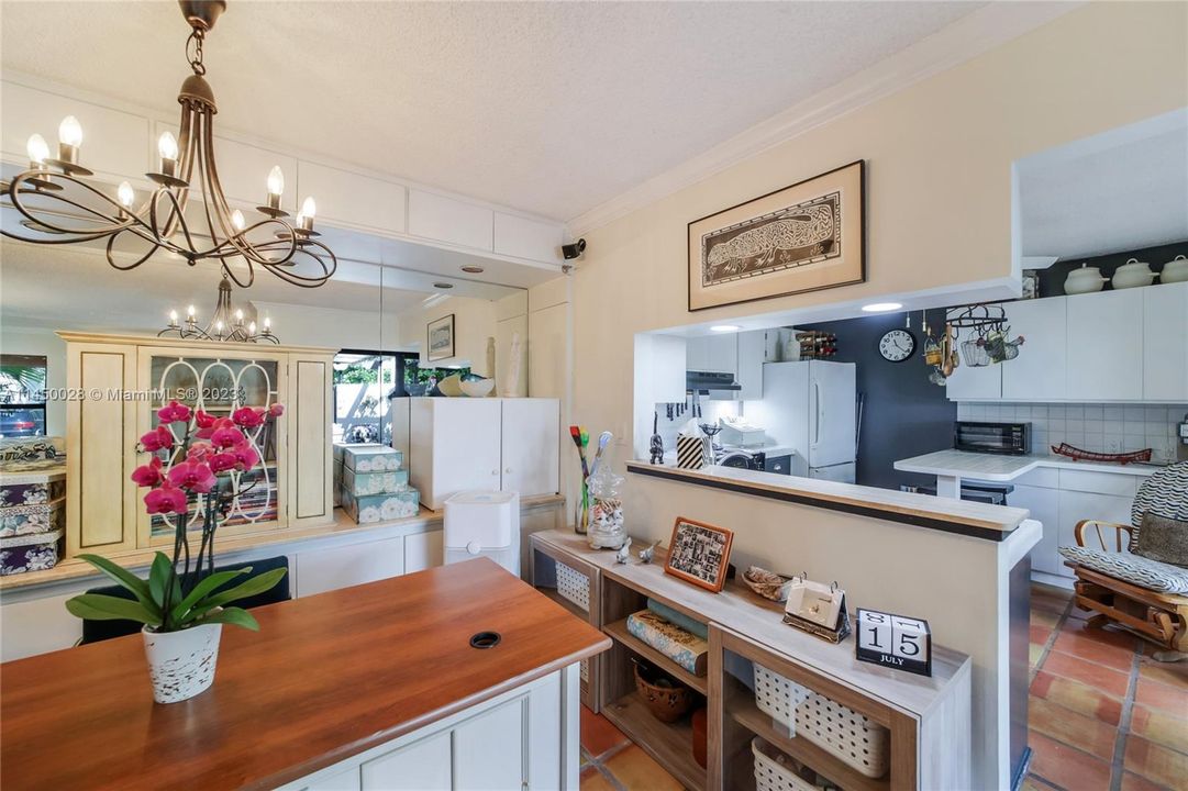 Недавно продано: $475,000 (2 спален, 2 ванн, 1234 Квадратных фут)