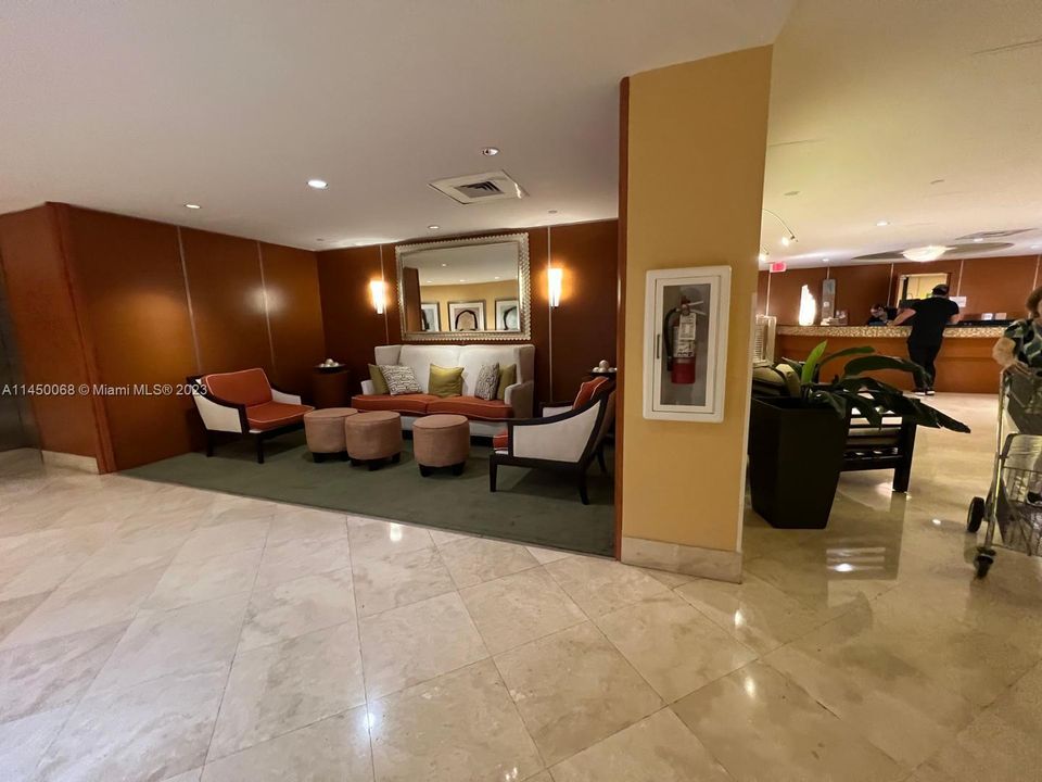 最近租的: $3,000 (2 贝兹, 2 浴室, 1183 平方英尺)