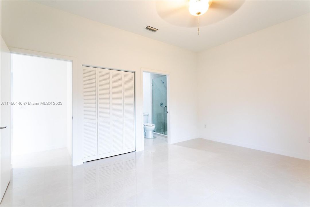 Недавно продано: $620,000 (3 спален, 2 ванн, 1405 Квадратных фут)