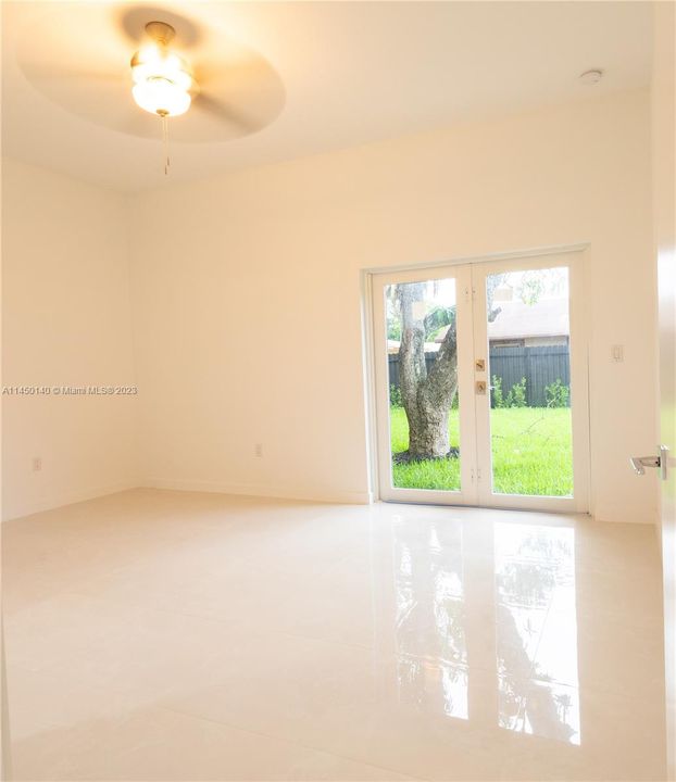 Недавно продано: $620,000 (3 спален, 2 ванн, 1405 Квадратных фут)