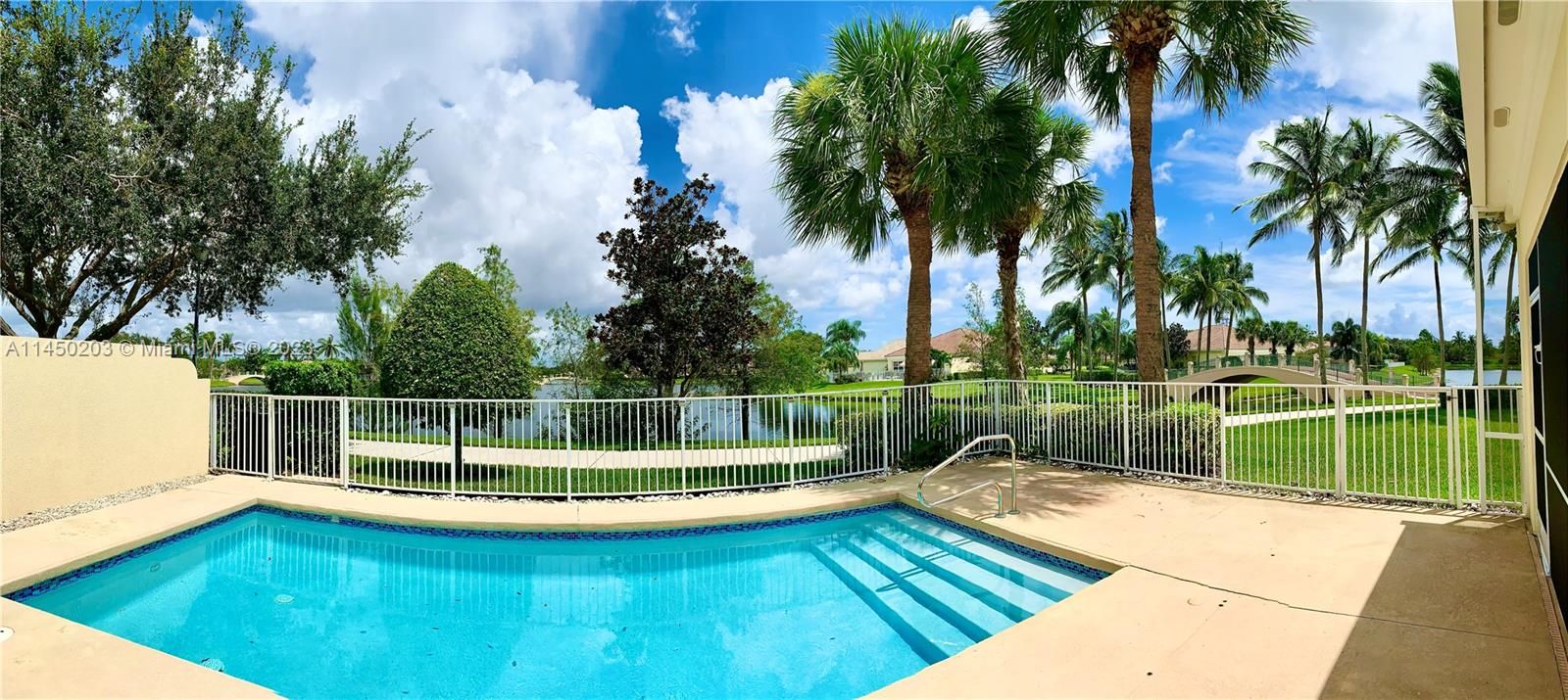 Vendido Recientemente: $675,000 (3 camas, 3 baños, 2001 Pies cuadrados)