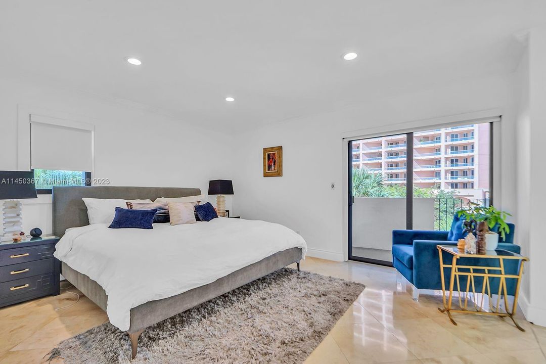 Main Bedroom with king bed