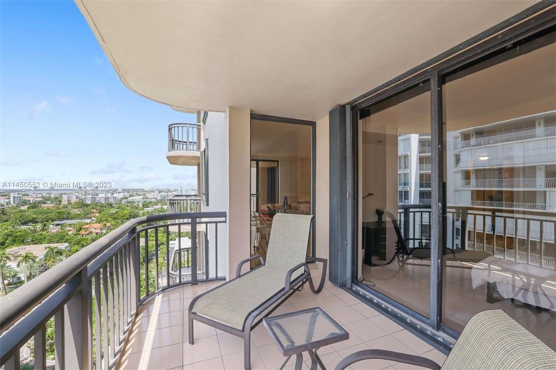 For Sale: $1,399,000 (2 beds, 2 baths, 2018 Square Feet)