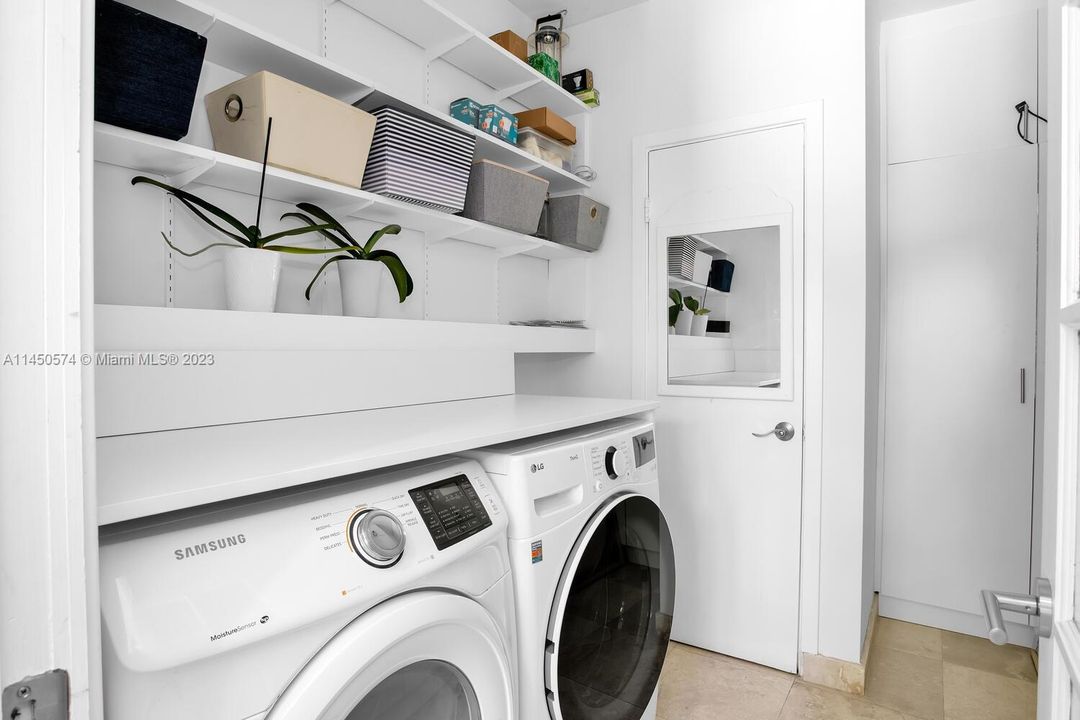 Recently Sold: $2,850,000 (4 beds, 4 baths, 2784 Square Feet)