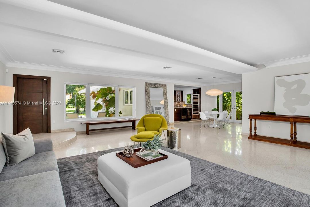 Recently Sold: $2,850,000 (4 beds, 4 baths, 2784 Square Feet)