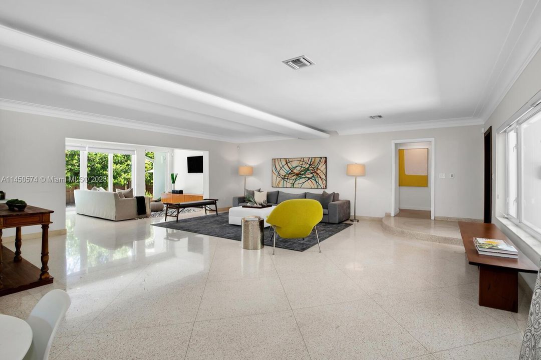 Recently Sold: $2,850,000 (4 beds, 4 baths, 2784 Square Feet)