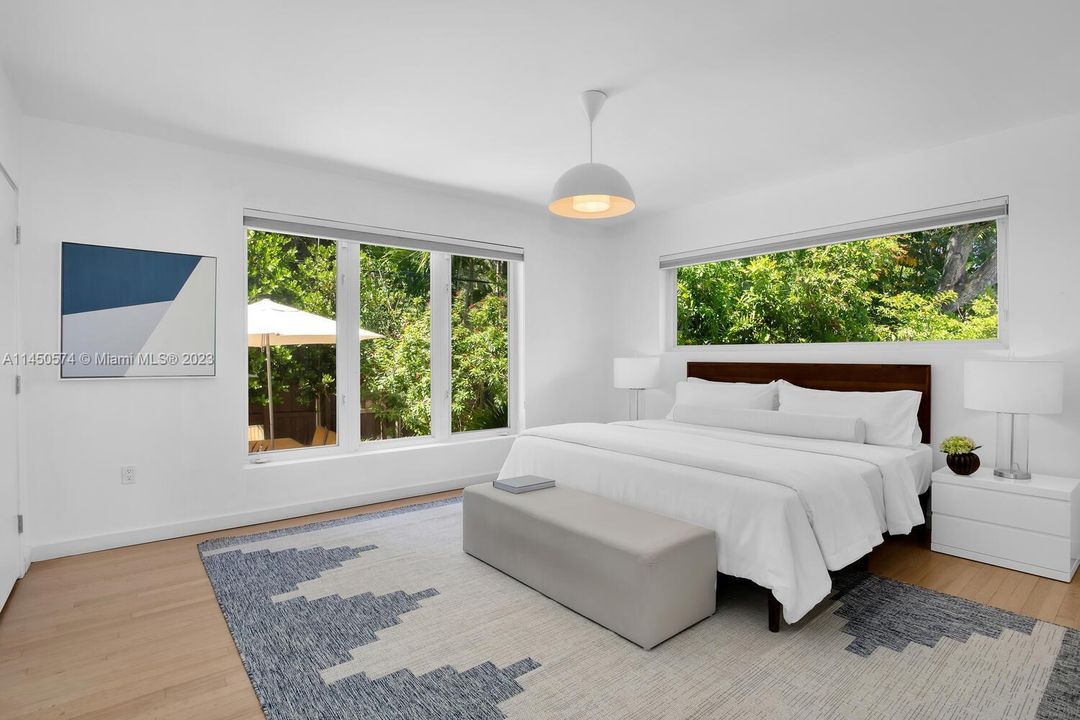 Recently Sold: $2,850,000 (4 beds, 4 baths, 2784 Square Feet)