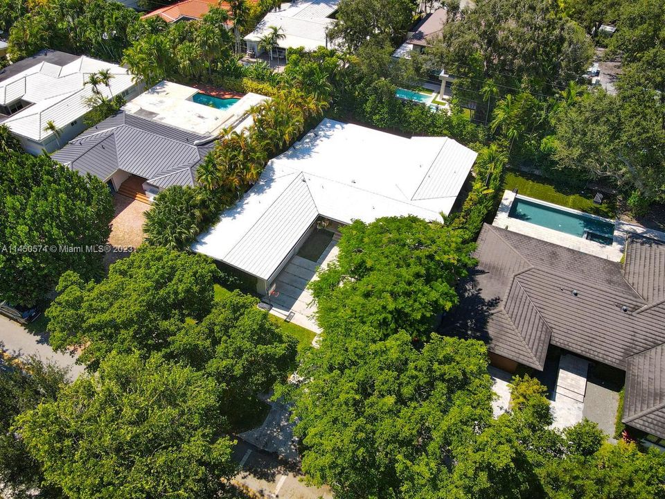 Recently Sold: $2,850,000 (4 beds, 4 baths, 2784 Square Feet)