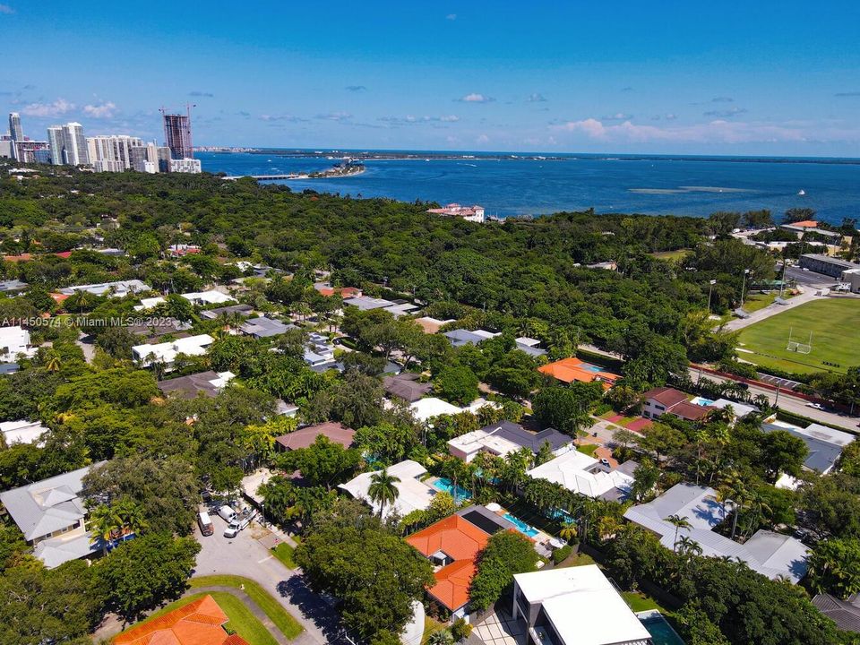 Recently Sold: $2,850,000 (4 beds, 4 baths, 2784 Square Feet)