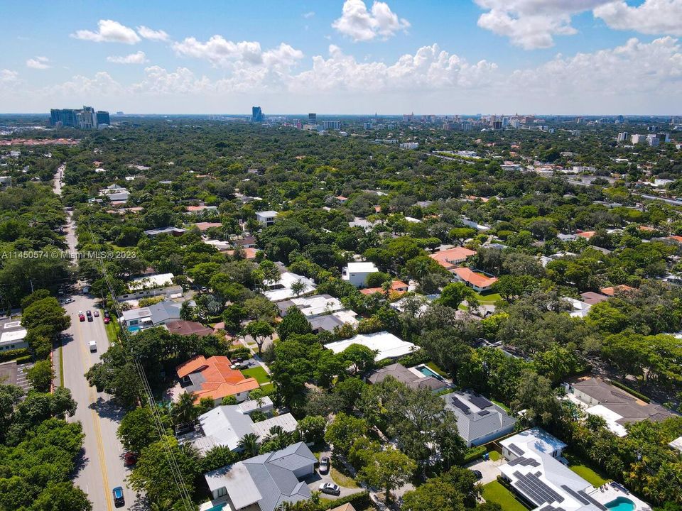 Recently Sold: $2,850,000 (4 beds, 4 baths, 2784 Square Feet)