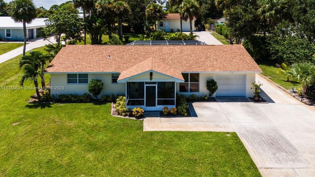 Recently Sold: $999,000 (3 beds, 2 baths, 1334 Square Feet)