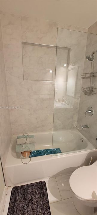 Recently Rented: $3,820 (3 beds, 2 baths, 1146 Square Feet)