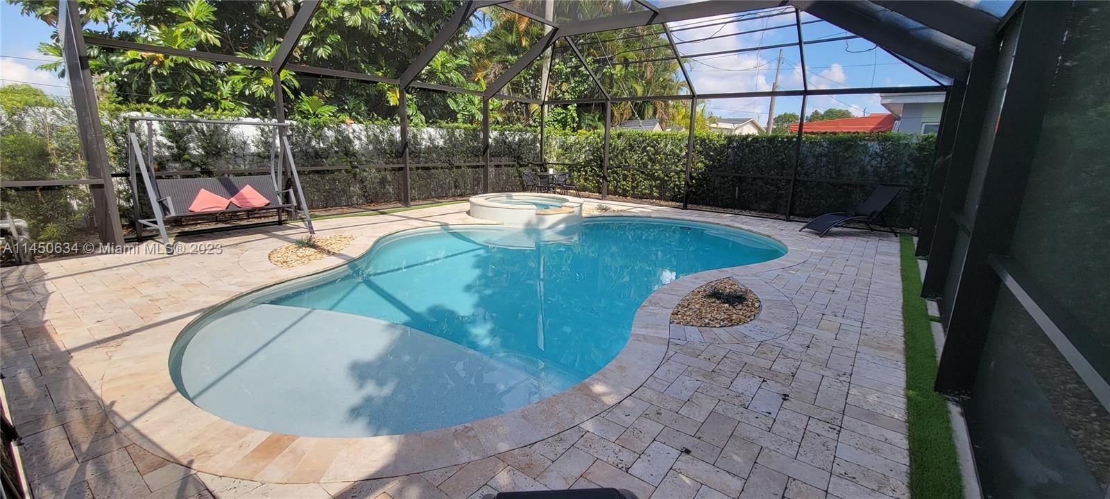 Recently Rented: $3,820 (3 beds, 2 baths, 1146 Square Feet)