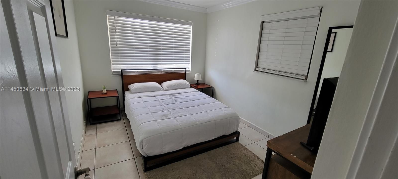 Recently Rented: $3,820 (3 beds, 2 baths, 1146 Square Feet)