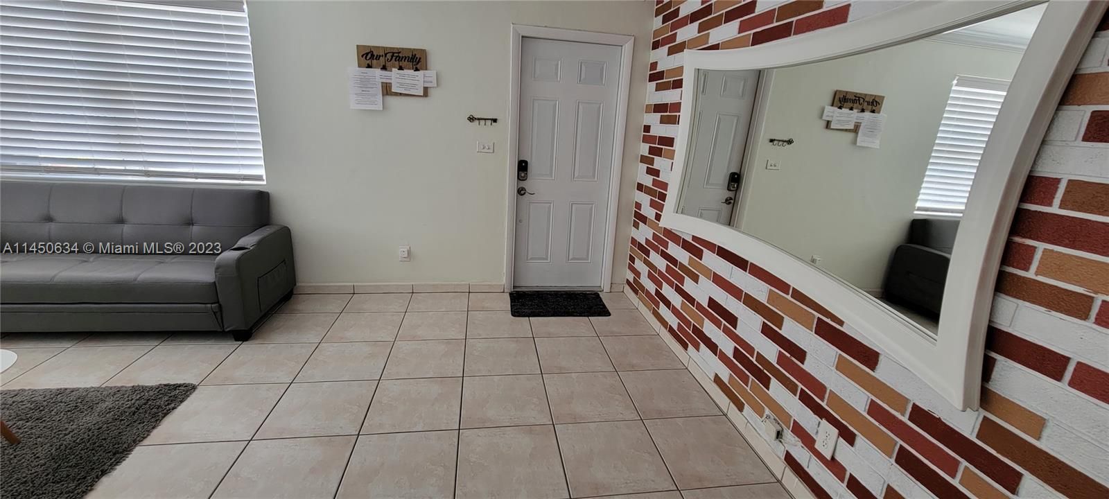 Recently Rented: $3,820 (3 beds, 2 baths, 1146 Square Feet)