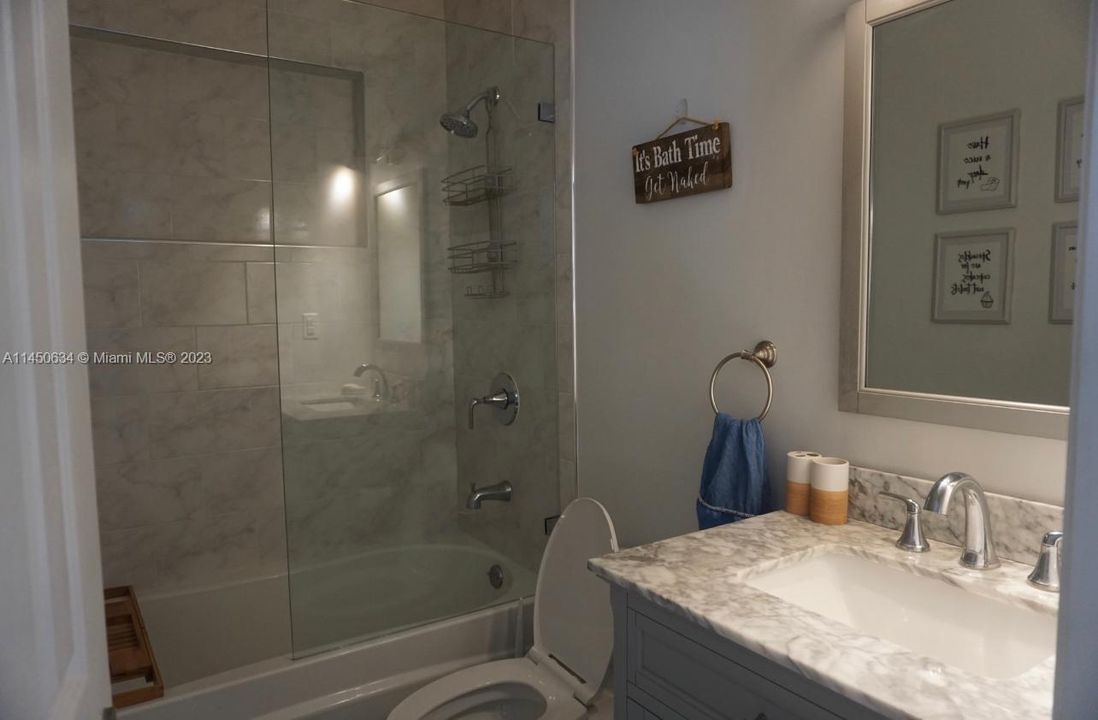 Recently Rented: $3,820 (3 beds, 2 baths, 1146 Square Feet)