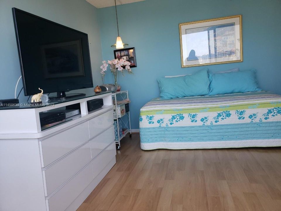 Vendido Recientemente: $285,000 (0 camas, 1 baños, 762 Pies cuadrados)