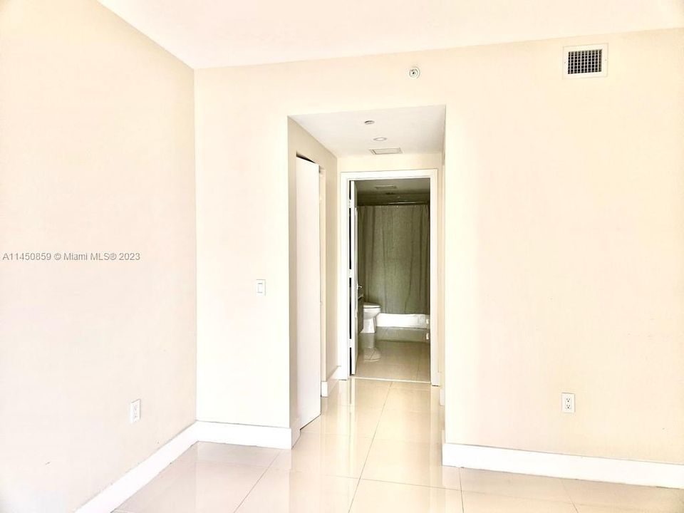 Recently Sold: $480,000 (1 beds, 1 baths, 673 Square Feet)