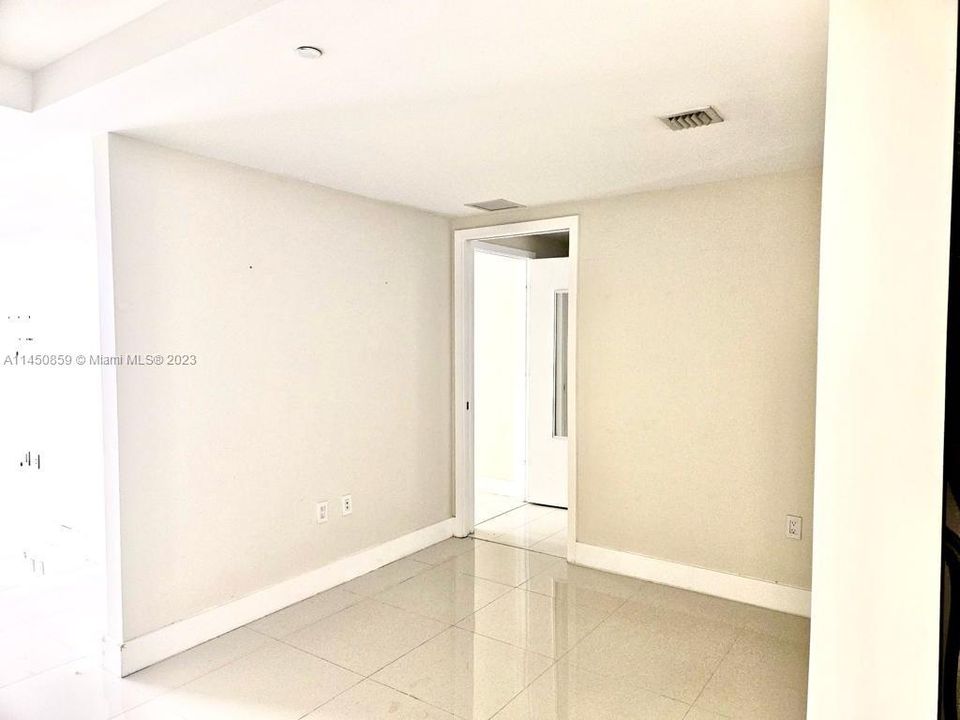 Recently Sold: $480,000 (1 beds, 1 baths, 673 Square Feet)