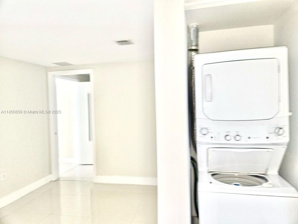 Recently Sold: $480,000 (1 beds, 1 baths, 673 Square Feet)