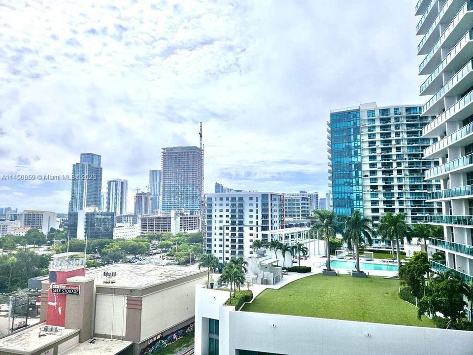 Recently Sold: $480,000 (1 beds, 1 baths, 673 Square Feet)