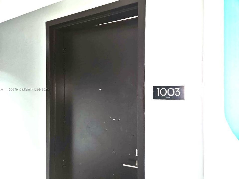 Recently Sold: $480,000 (1 beds, 1 baths, 673 Square Feet)