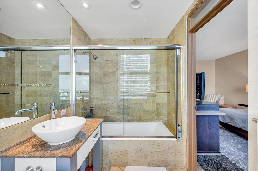 Recently Sold: $445,000 (0 beds, 1 baths, 481 Square Feet)