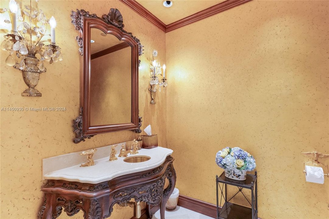 Vendido Recientemente: $4,250,000 (4 camas, 3 baños, 3480 Pies cuadrados)