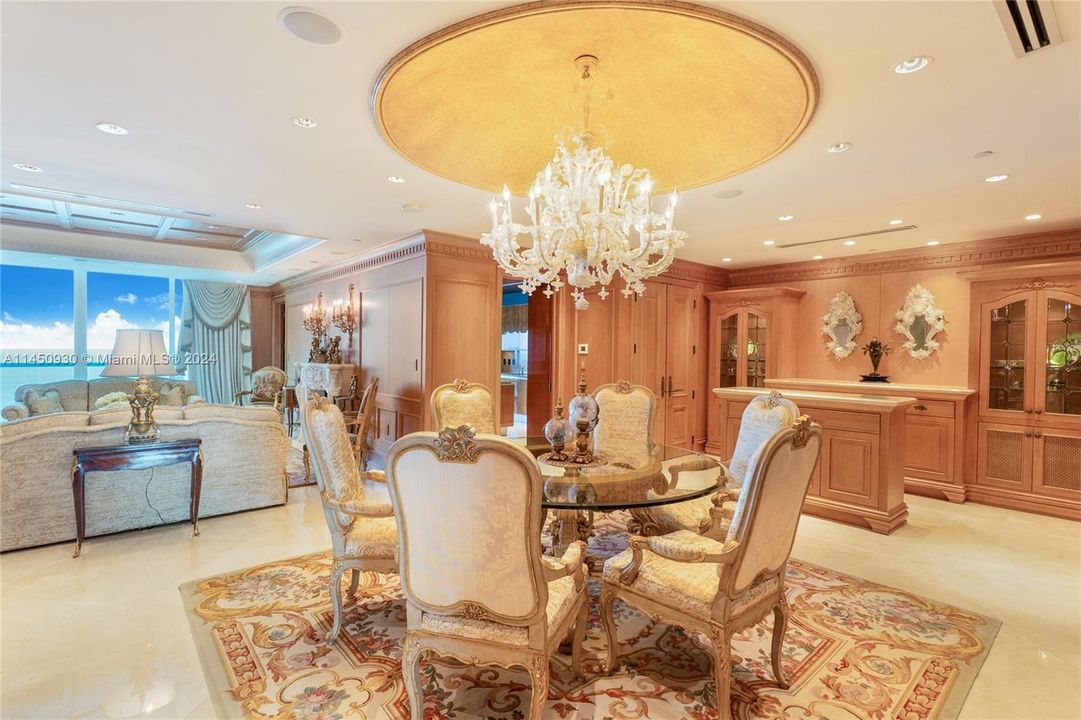 Vendido Recientemente: $4,250,000 (4 camas, 3 baños, 3480 Pies cuadrados)