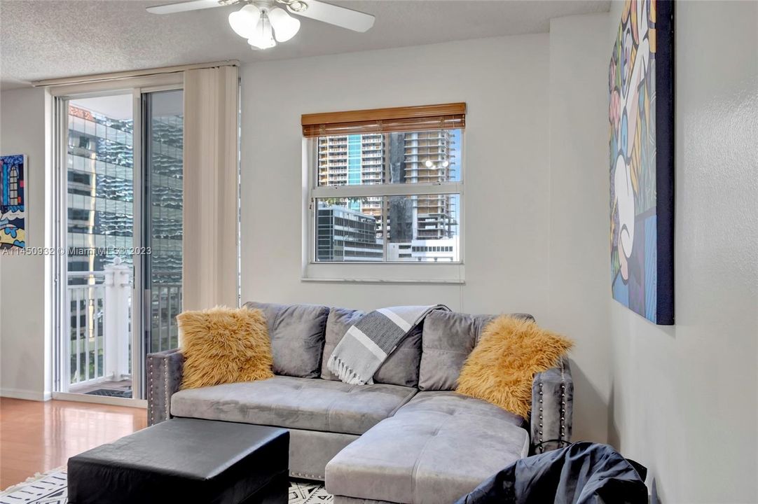 Recently Sold: $349,900 (1 beds, 1 baths, 600 Square Feet)