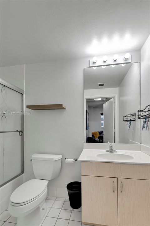 Recently Sold: $349,900 (1 beds, 1 baths, 600 Square Feet)