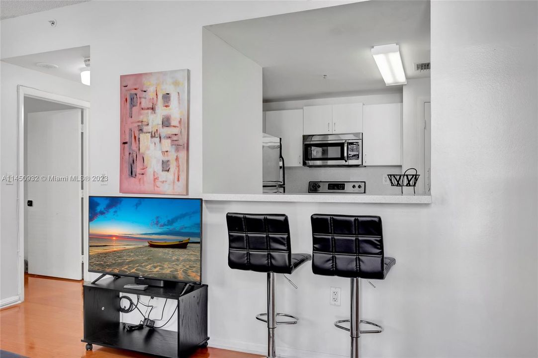 Recently Sold: $349,900 (1 beds, 1 baths, 600 Square Feet)