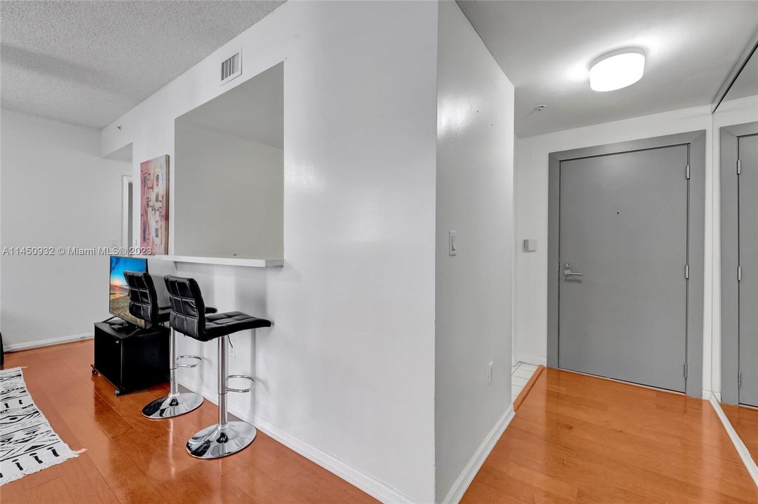Recently Sold: $349,900 (1 beds, 1 baths, 600 Square Feet)