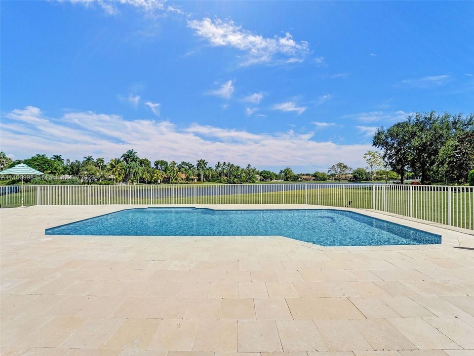 Living on a huge piece of property, lush landscape, cul-de-sac and a beautiful home is a dream come true!