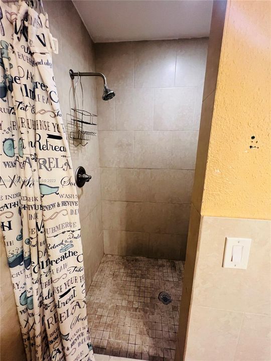 Vendido Recientemente: $370,000 (2 camas, 2 baños, 1344 Pies cuadrados)