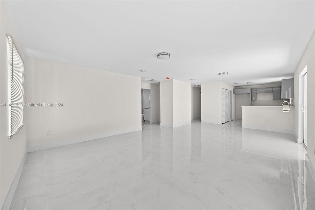 Vendido Recientemente: $680,000 (4 camas, 2 baños, 0 Pies cuadrados)