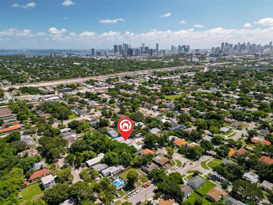 Vendido Recientemente: $699,000 (4 camas, 2 baños, 0 Pies cuadrados)