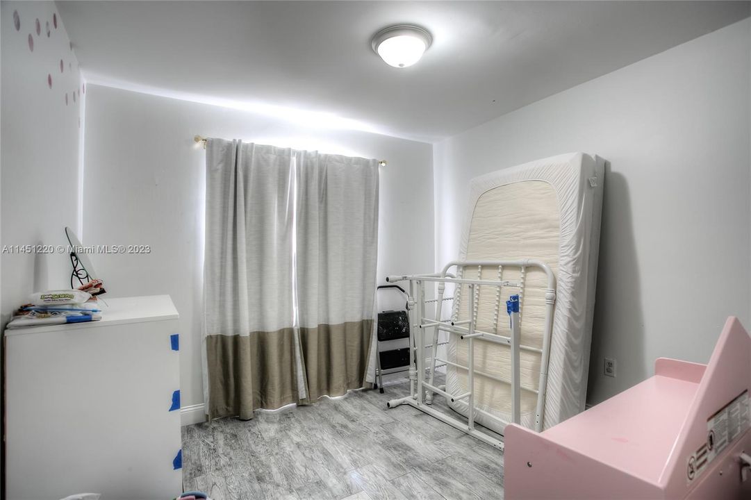 Recently Rented: $4,000 (4 beds, 2 baths, 1579 Square Feet)