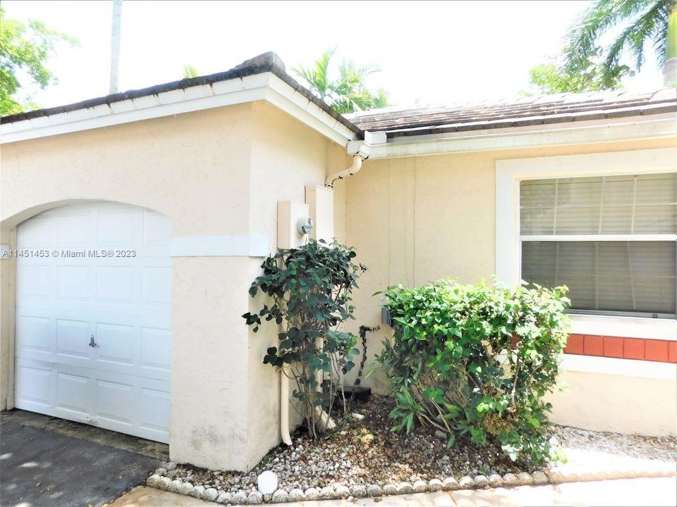 Recently Rented: $2,580 (3 beds, 2 baths, 1460 Square Feet)