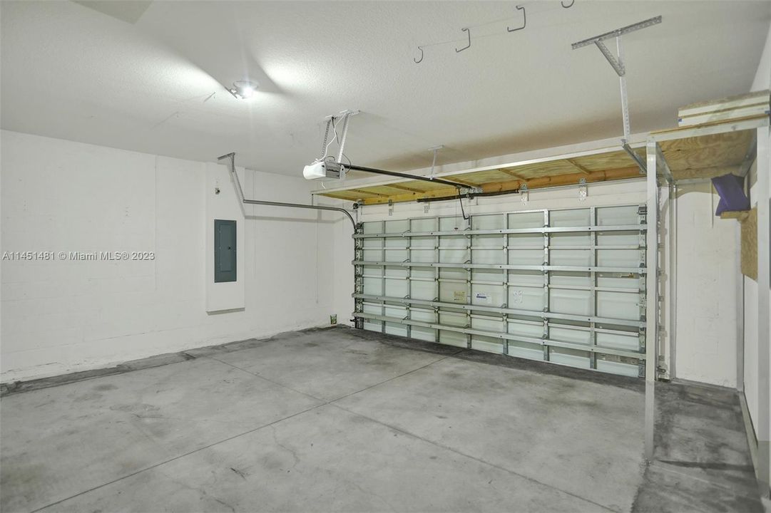 Недавно арендовано: $3,800 (4 спален, 2 ванн, 2365 Квадратных фут)