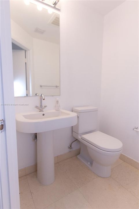 Recently Rented: $4,750 (2 beds, 2 baths, 1846 Square Feet)