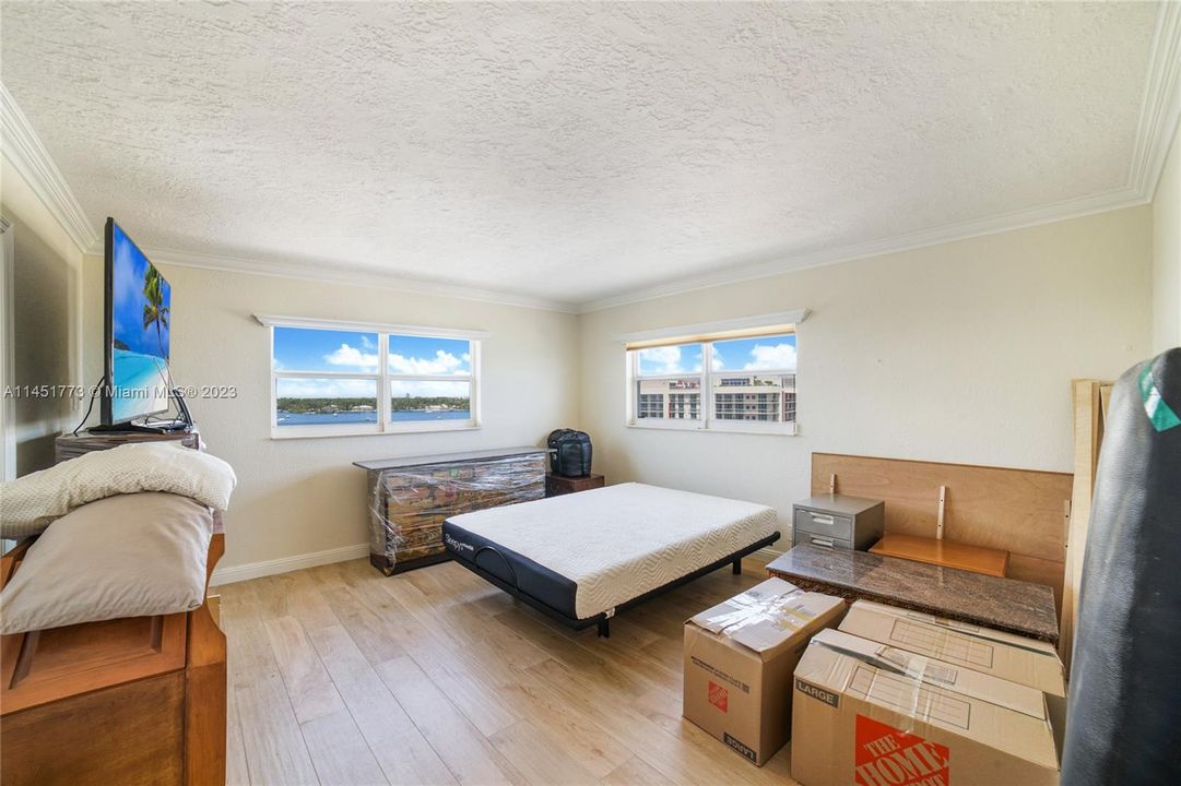 Vendido Recientemente: $785,000 (2 camas, 1 baños, 1000 Pies cuadrados)