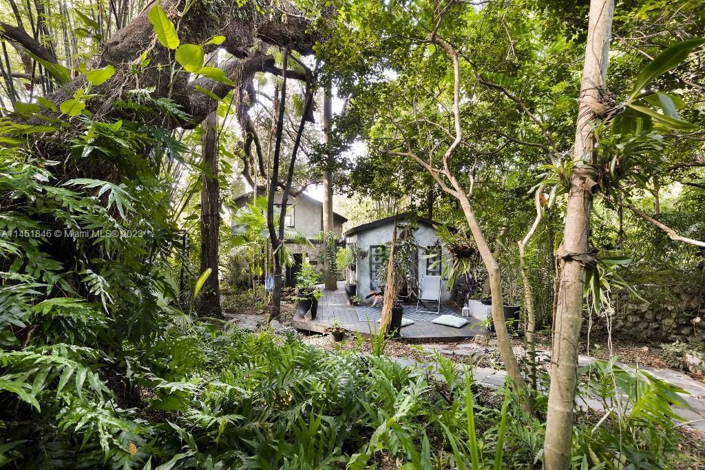 Vendido Recientemente: $1,180,000 (2 camas, 2 baños, 1084 Pies cuadrados)