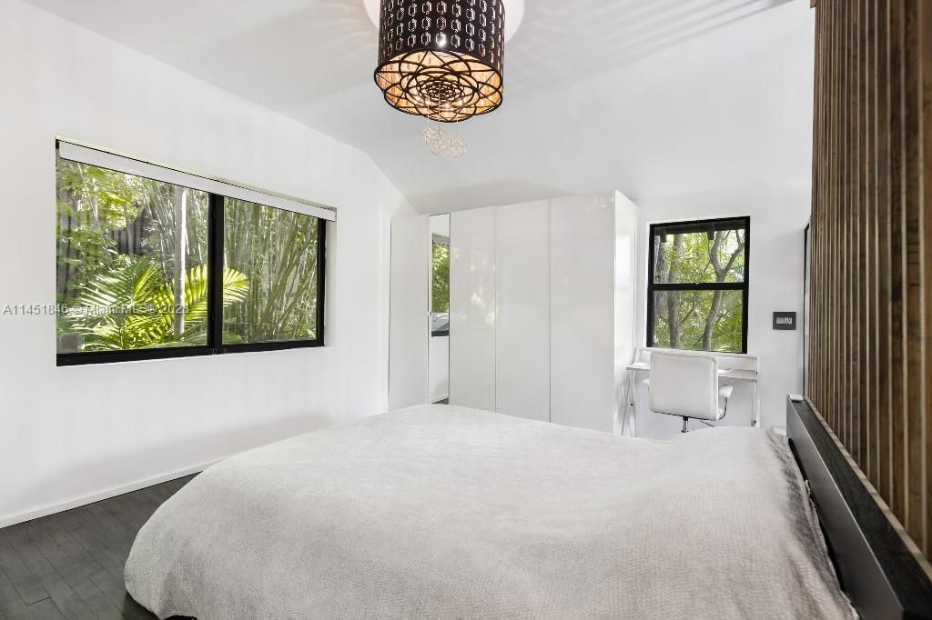 Vendido Recientemente: $1,180,000 (2 camas, 2 baños, 1084 Pies cuadrados)
