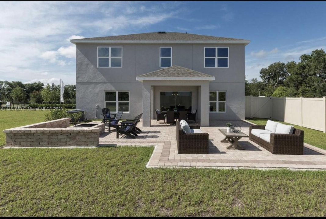 最近租的: $4,000 (5 贝兹, 3 浴室, 0 平方英尺)