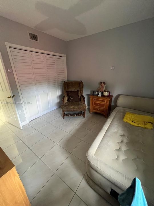 Recently Sold: $624,000 (3 beds, 2 baths, 1160 Square Feet)