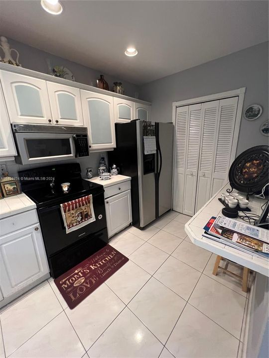 Recently Sold: $624,000 (3 beds, 2 baths, 1160 Square Feet)