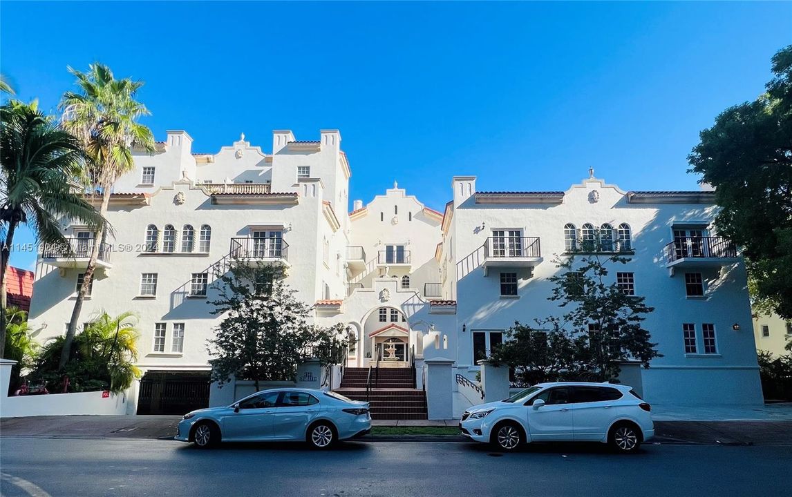 Recently Sold: $624,000 (3 beds, 2 baths, 1160 Square Feet)